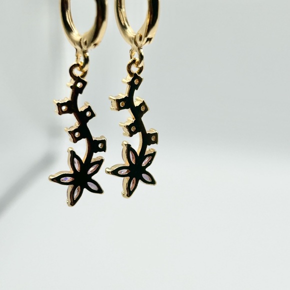Floral Gold and Purple Dangle Earrings with Crystals-New! - Picture 4 of 5